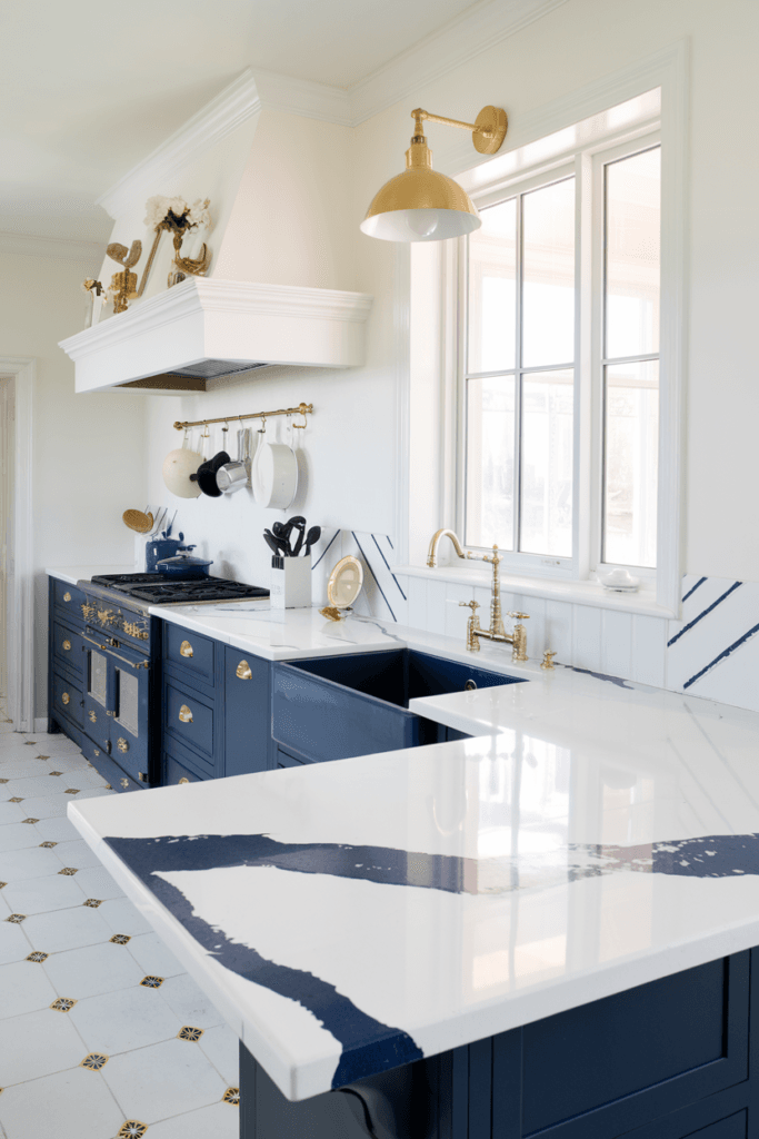 navy and white kitchen design ideas (66)